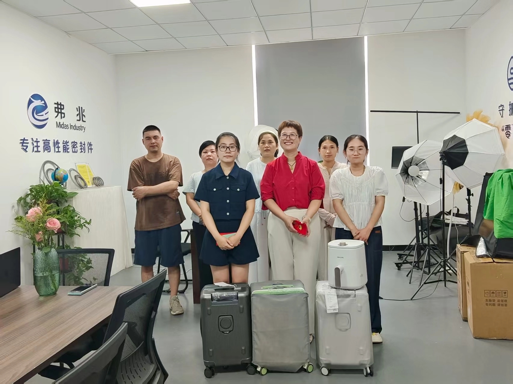 激情奋斗，荣耀绽放——弗兆密封7月业绩表彰暨正能量风采展示